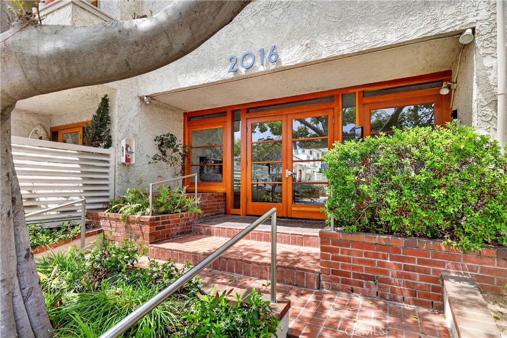 2016 Euclid Street 6 Property Photo 1