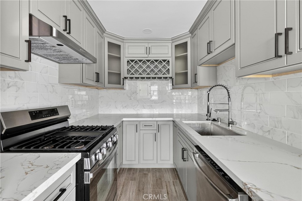 2016 Euclid Street 6 Property Photo 3