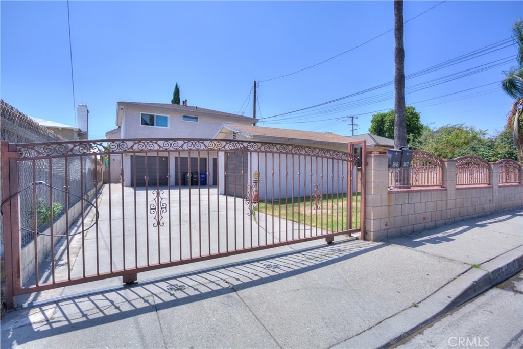 3045 Charlotte Property Photo 1