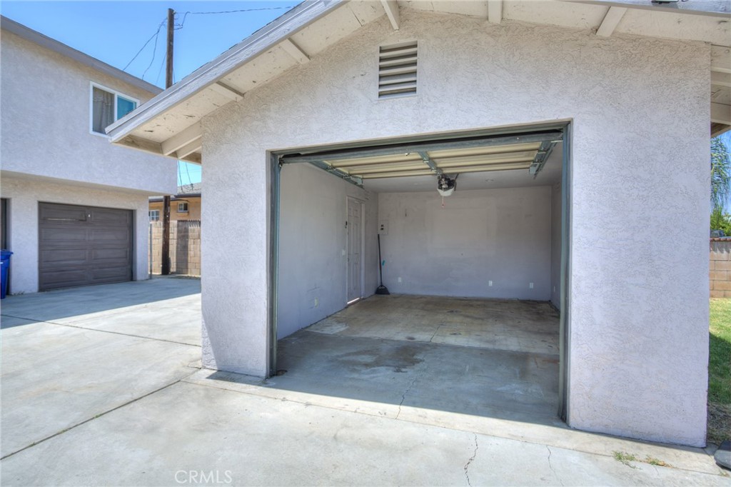 3045 Charlotte Property Photo 31