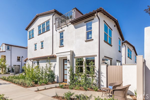 828 E Florista Lane