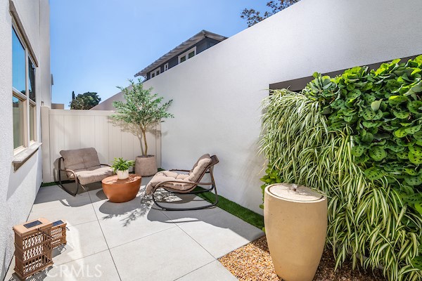 828 E Florista Lane Property Photo 18