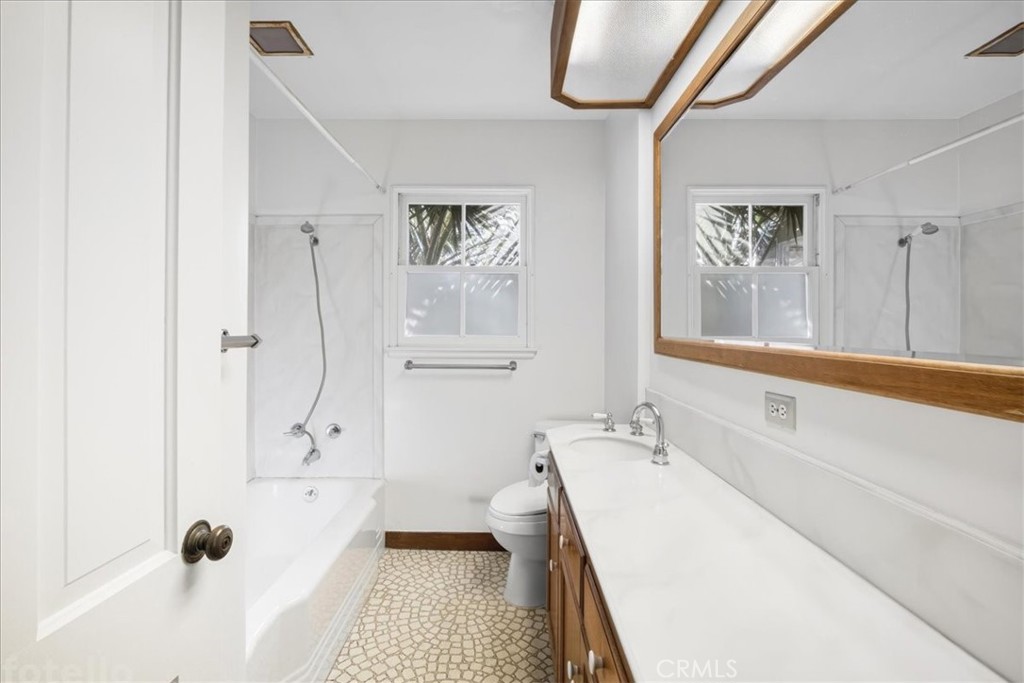 908 N Cordova Property Photo 29