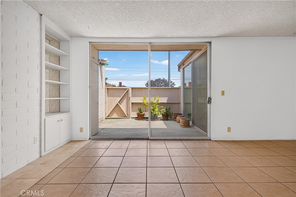 777 E Valley 136 Property Photo 5