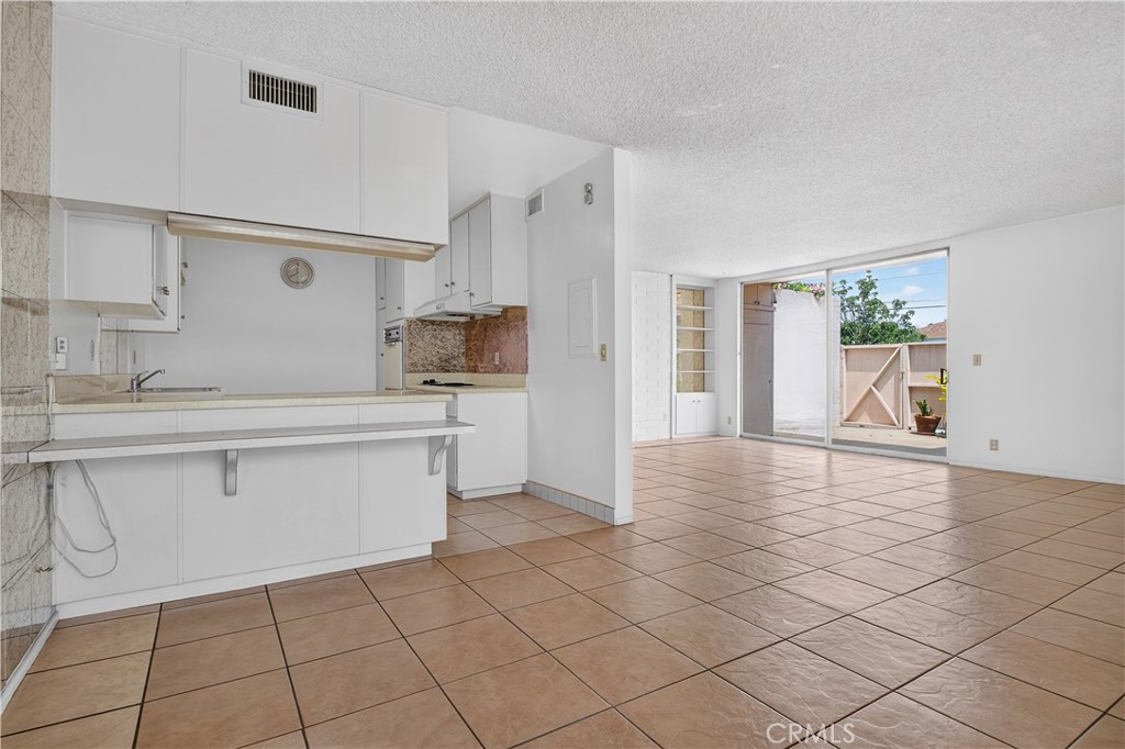 777 E Valley 136 Property Photo 6
