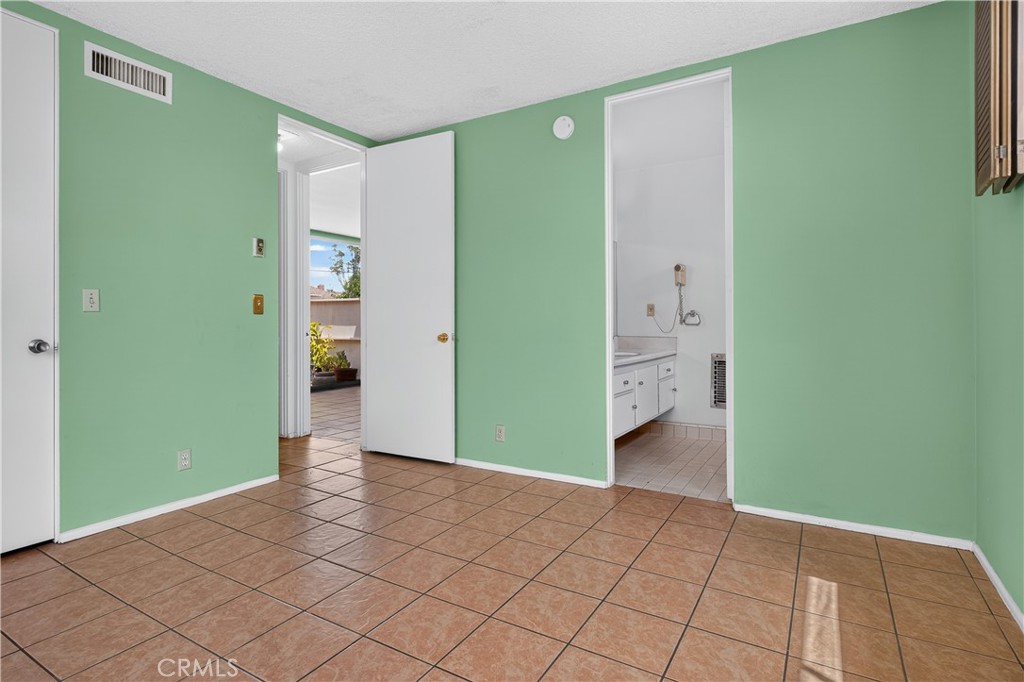 777 E Valley 136 Property Photo 16