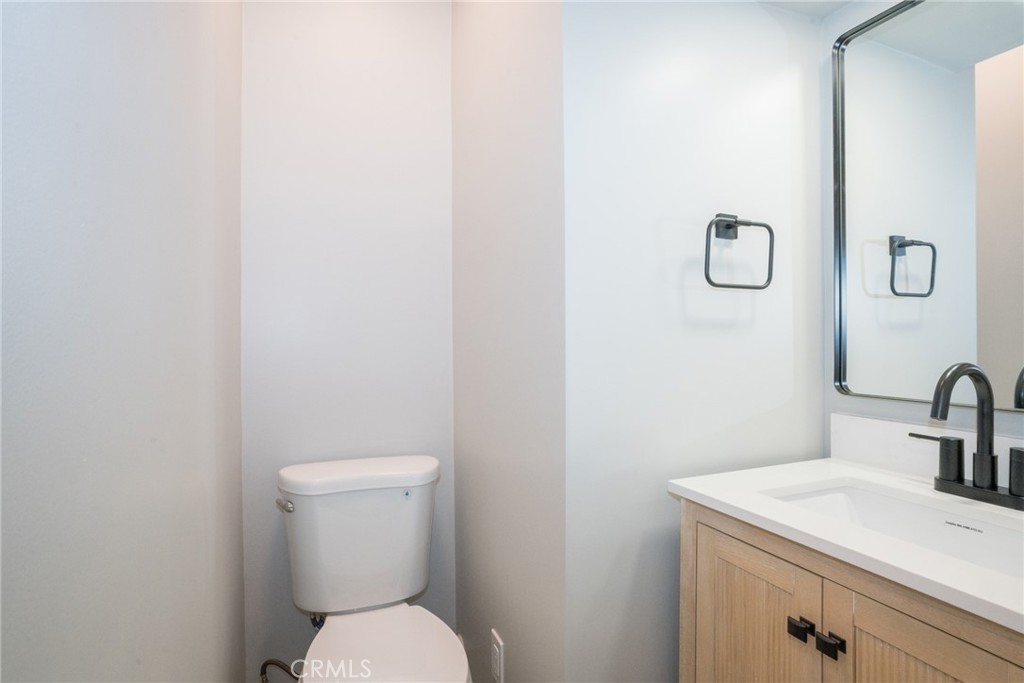 6152 Oak Property Photo 17