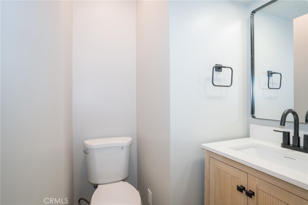 6152 Oak Property Photo 17