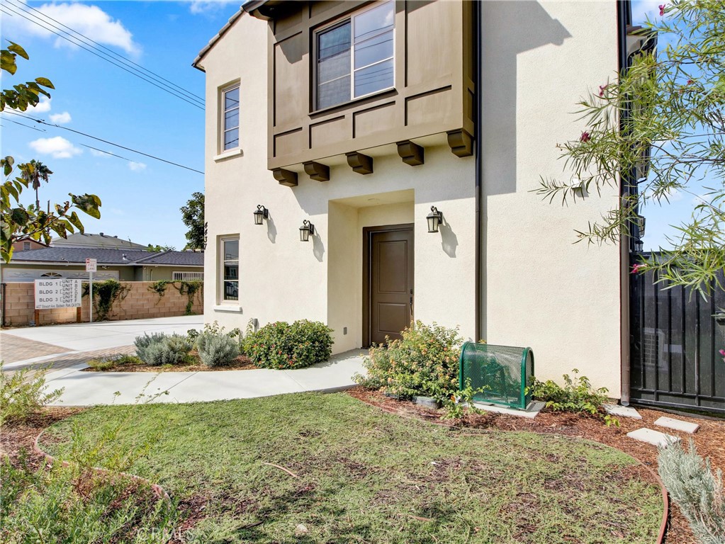 4437 Stewart A Property Photo 1