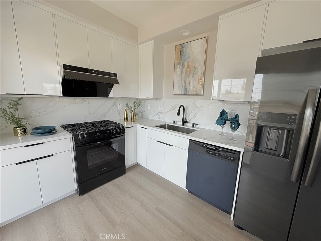 4437 Stewart A Property Photo 10