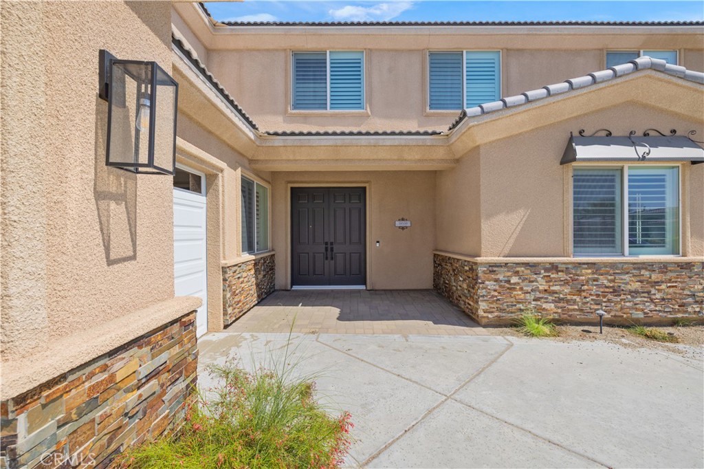 39559 Olite Court Property Photo 5