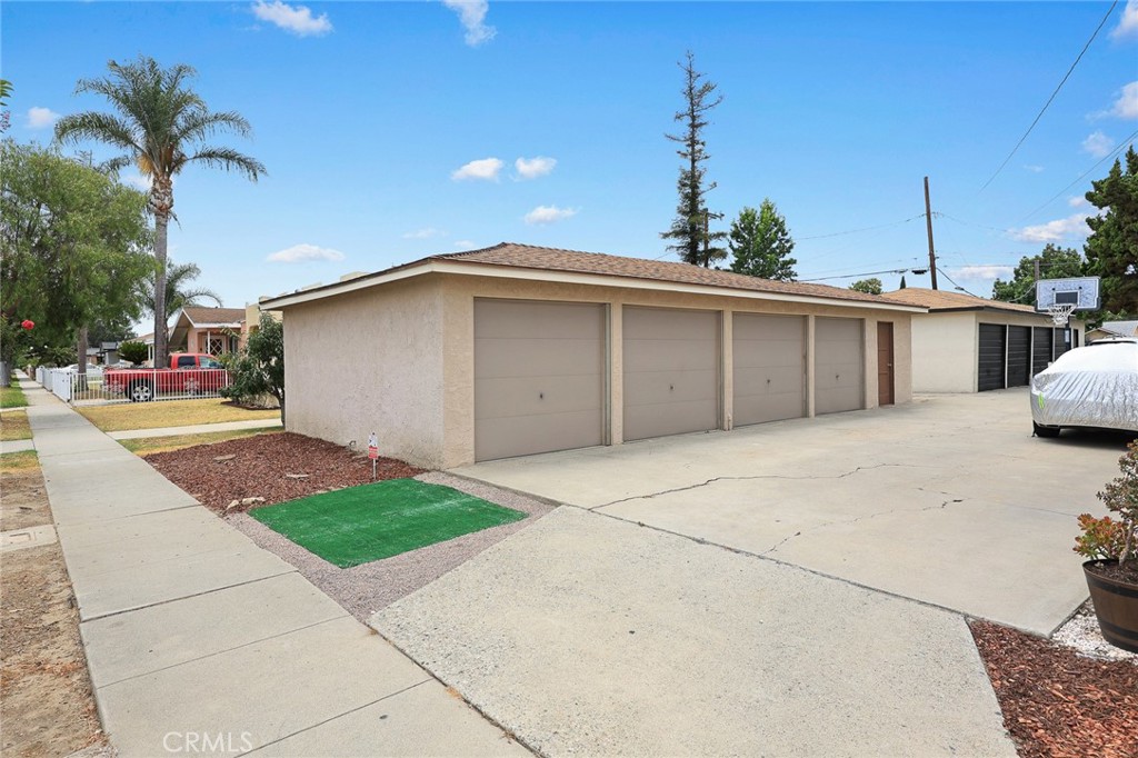 11944 Rosecrans Avenue Property Photo 16