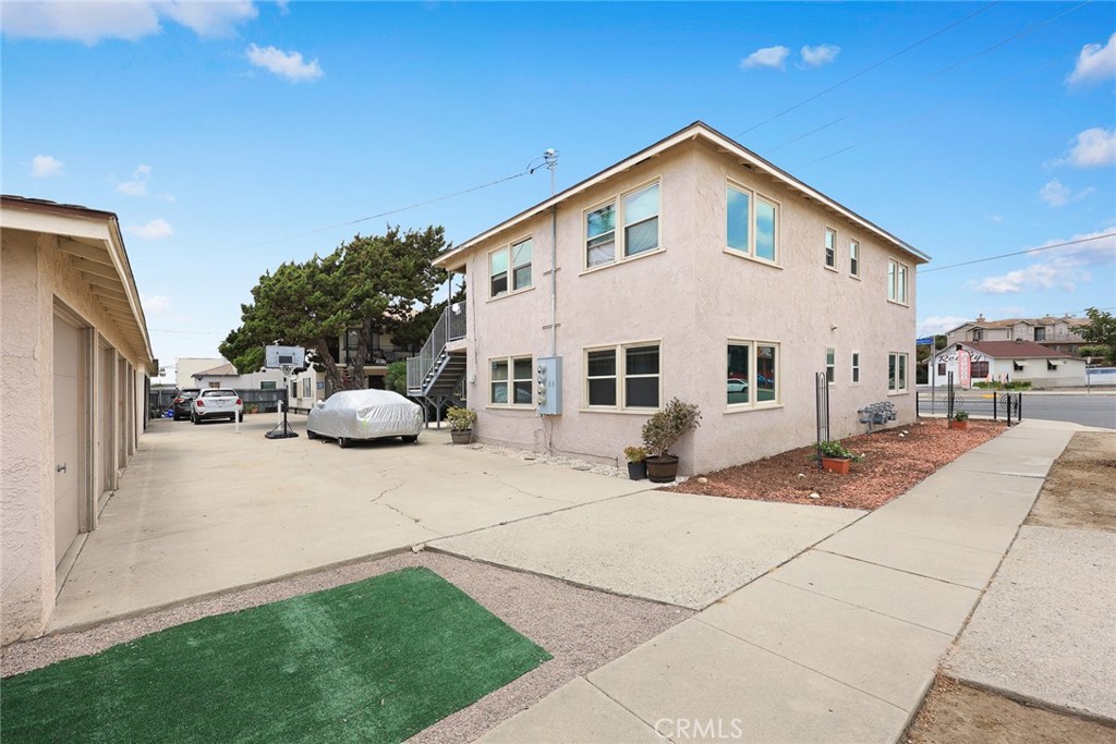 11944 Rosecrans Avenue Property Photo 17