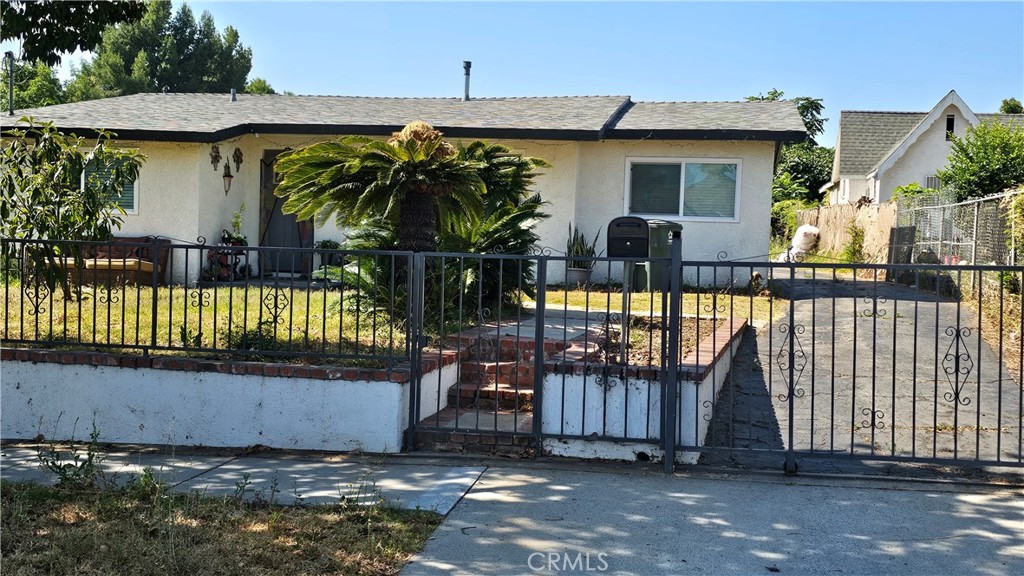 8056 Whitmore St Property Photo 1