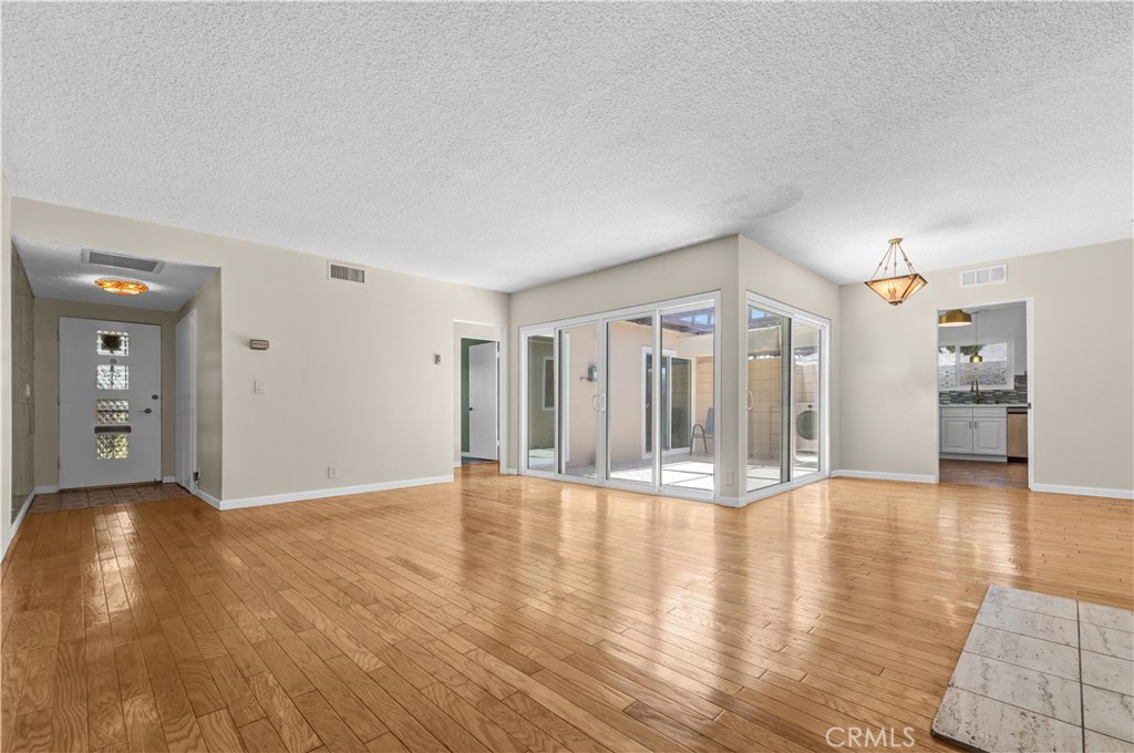 999 E Valley 56 Property Photo 5