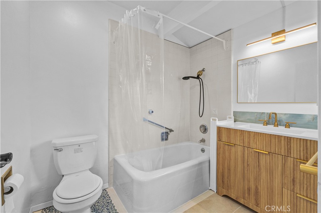 999 E Valley 56 Property Photo 16