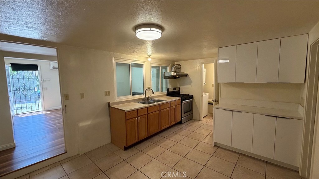 8169 Blewett Property Photo 10