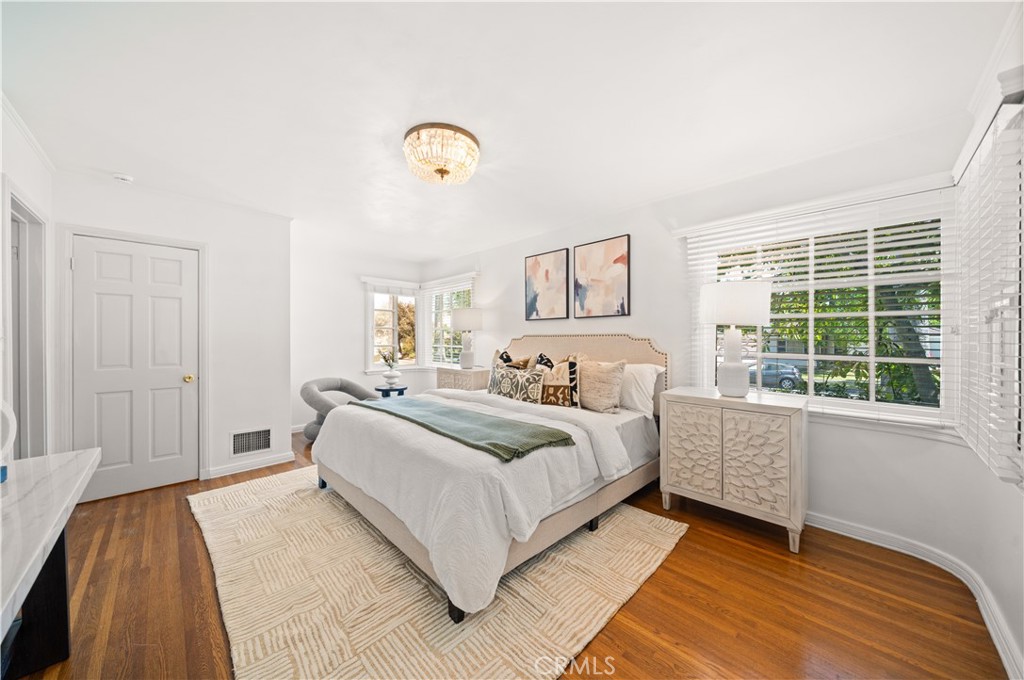 2915 Woodlawn Avenue Property Photo 23