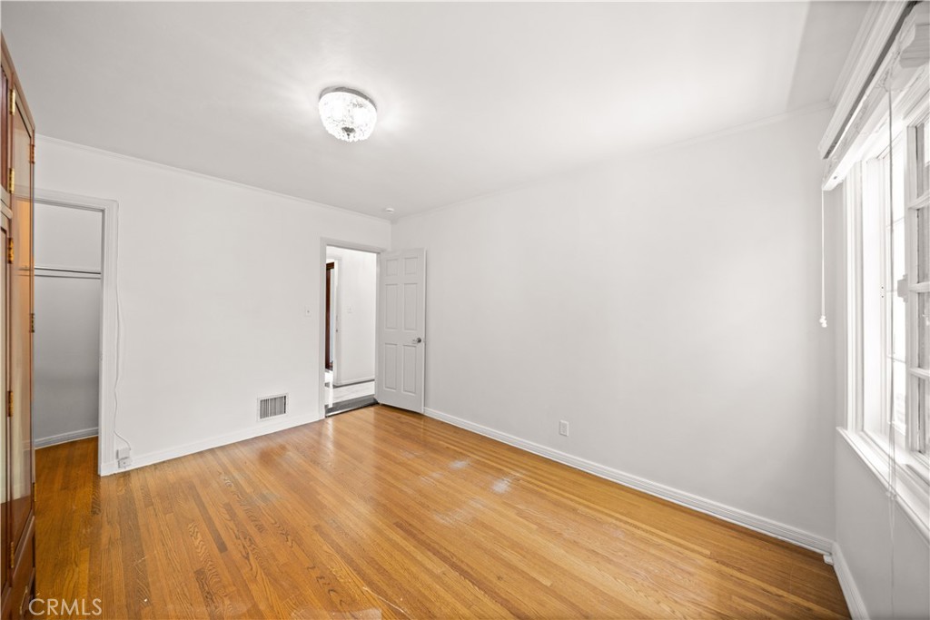 2915 Woodlawn Avenue Property Photo 30