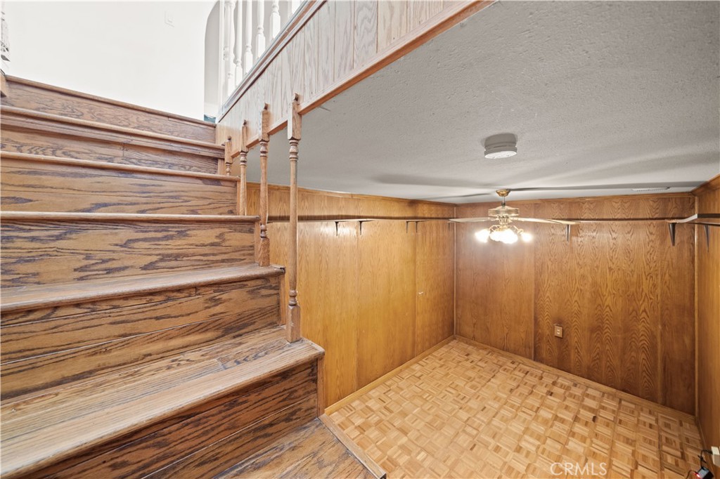 2915 Woodlawn Avenue Property Photo 35