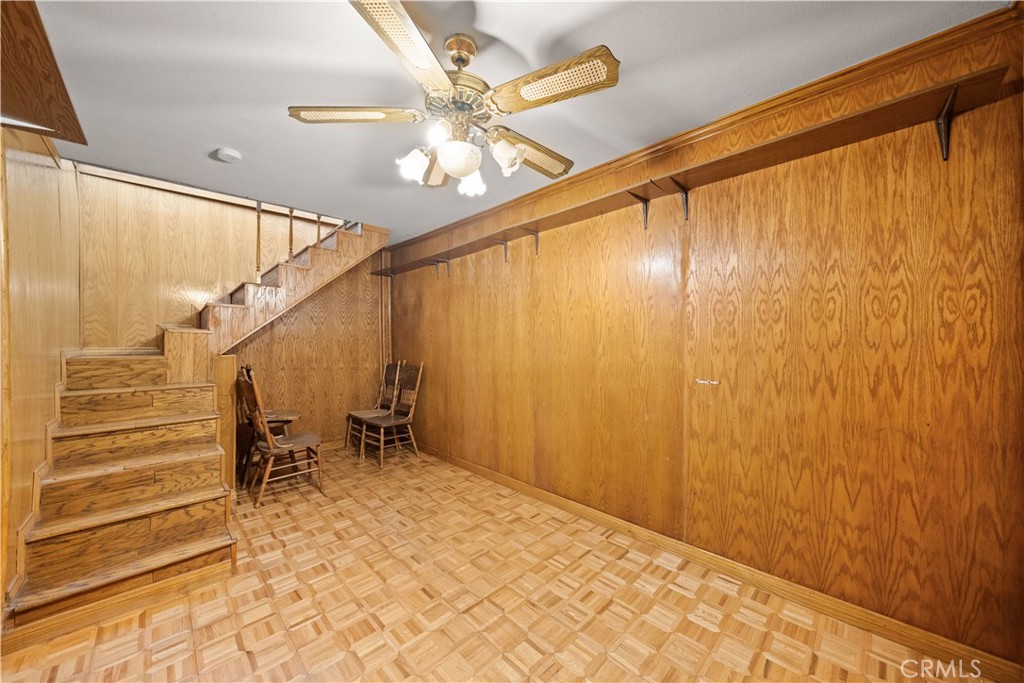 2915 Woodlawn Avenue Property Photo 36