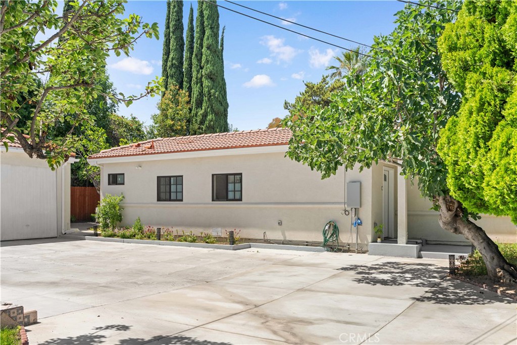 2915 Woodlawn Avenue Property Photo 38