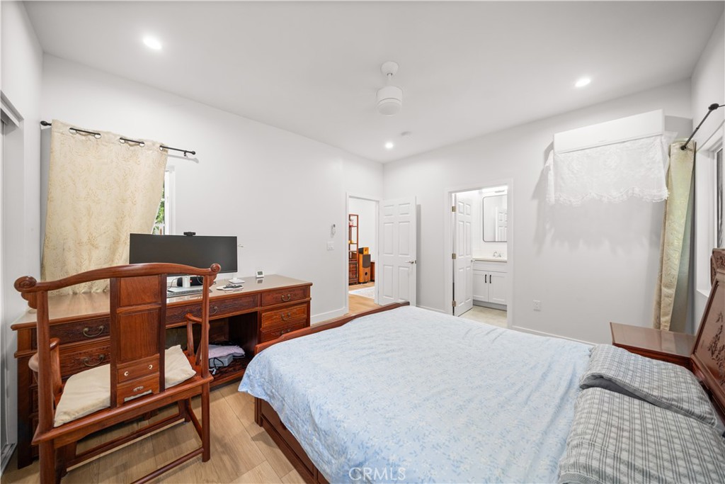 2915 Woodlawn Avenue Property Photo 49