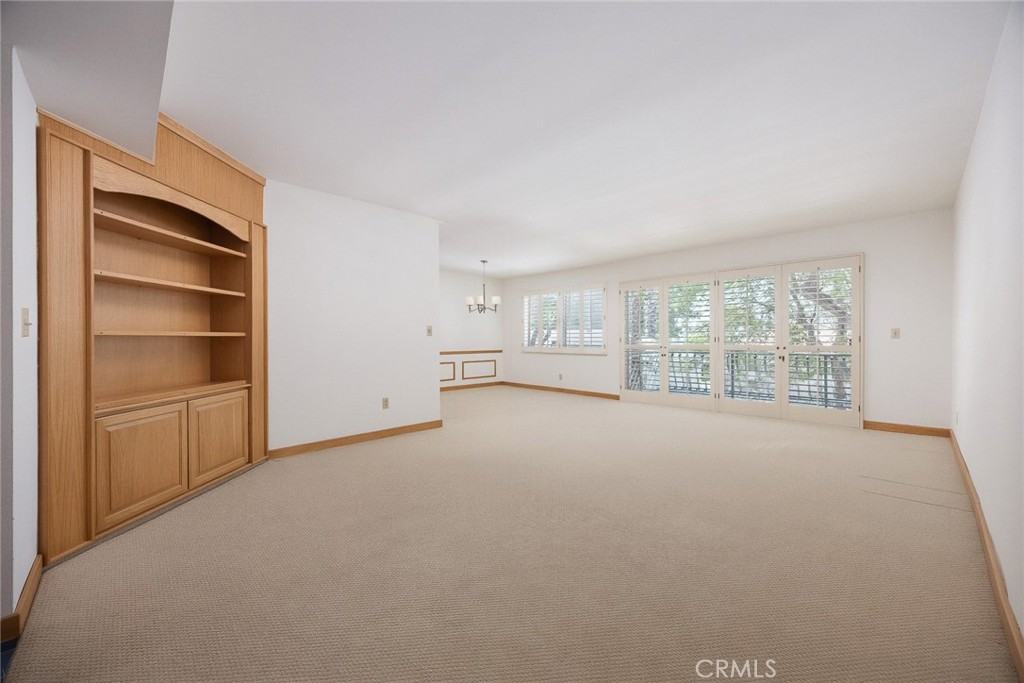 420 S Madison 213 Property Photo 13