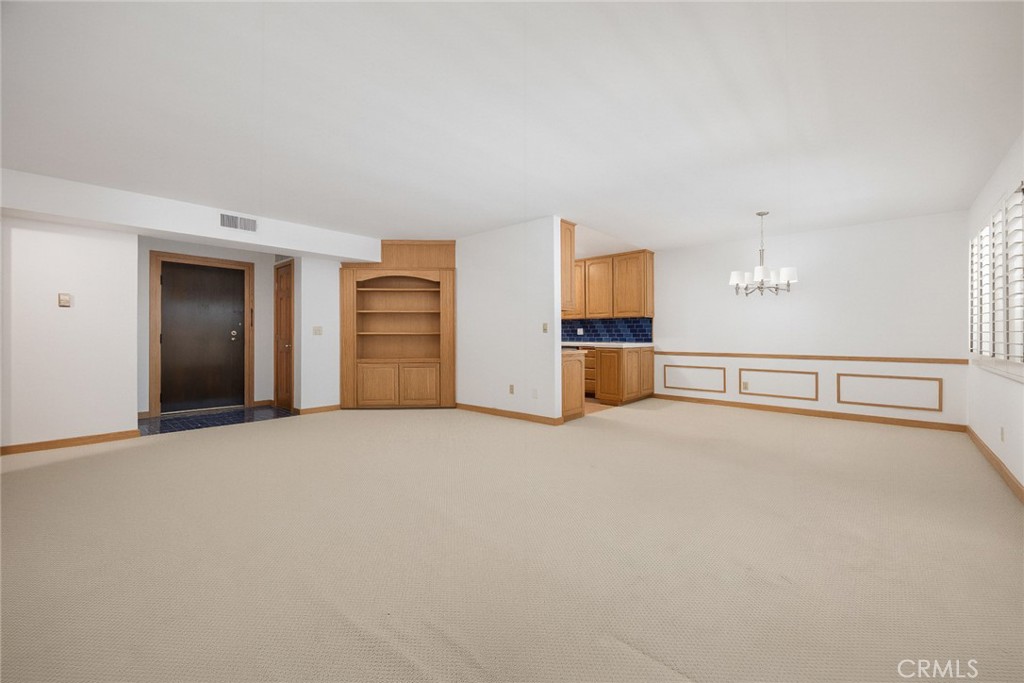 420 S Madison 213 Property Photo 16