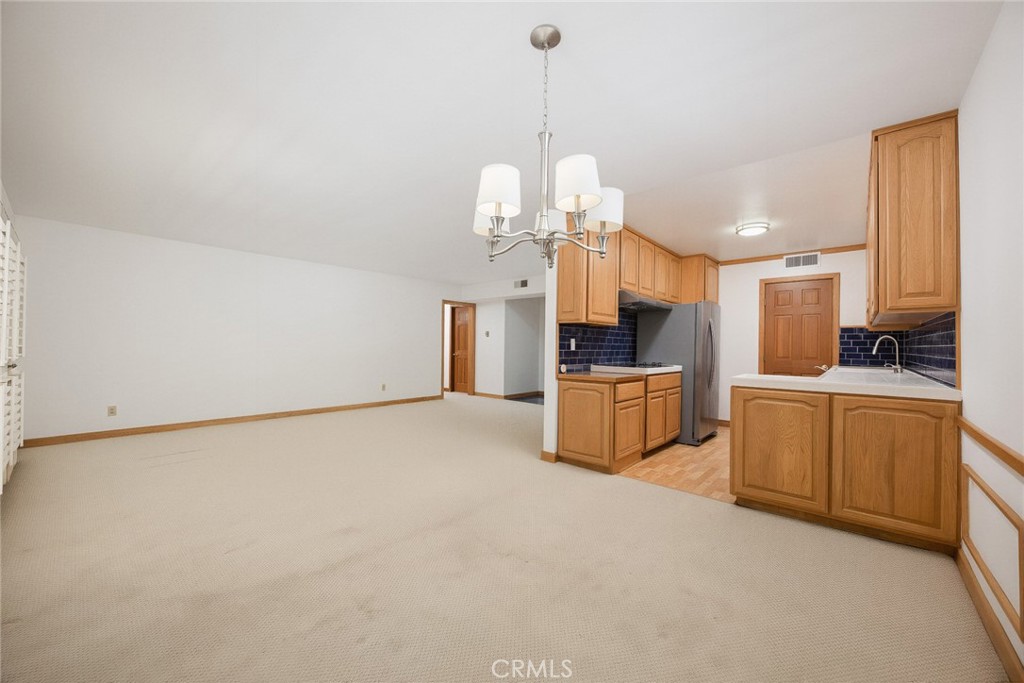420 S Madison 213 Property Photo 18