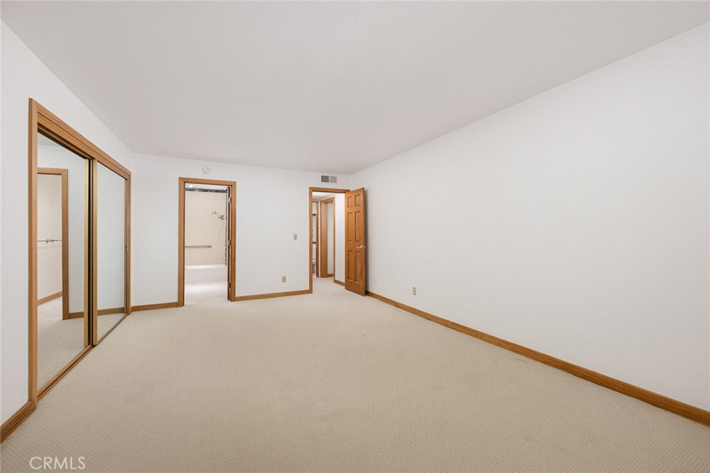 420 S Madison 213 Property Photo 27