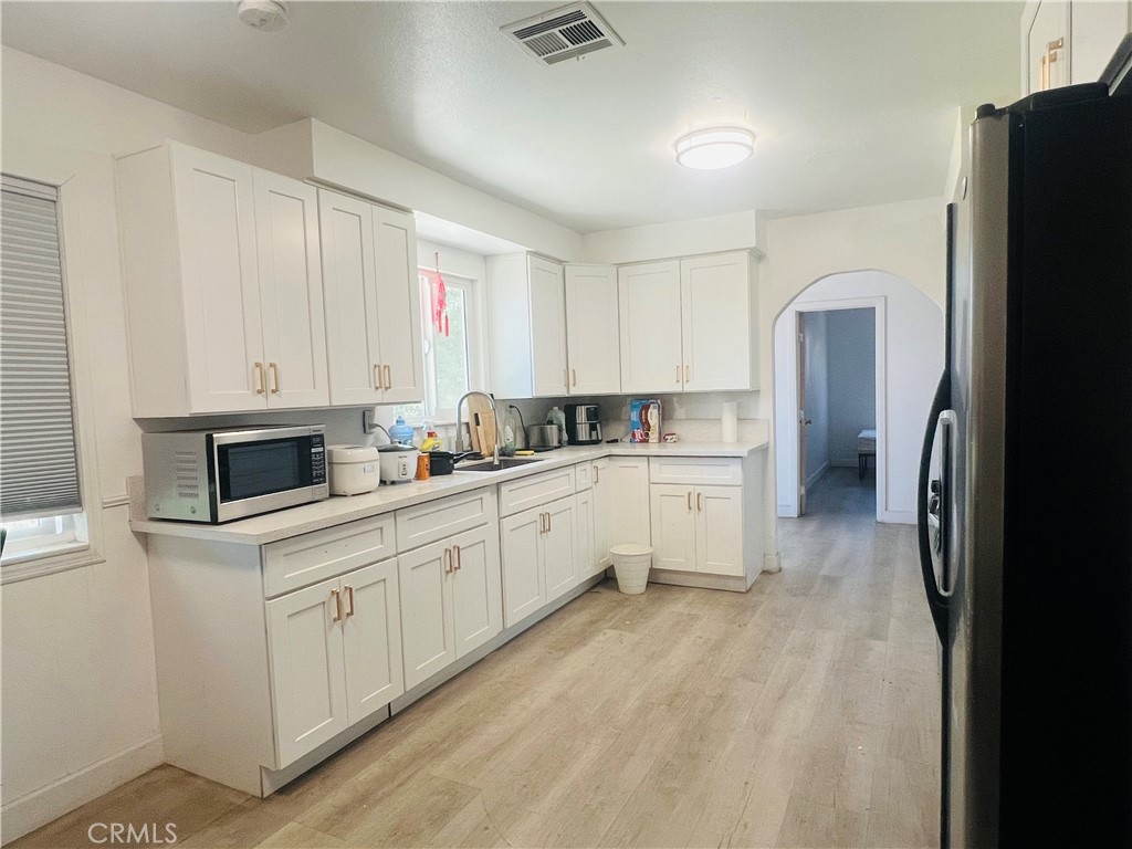 556 W Campus View Property Photo 5