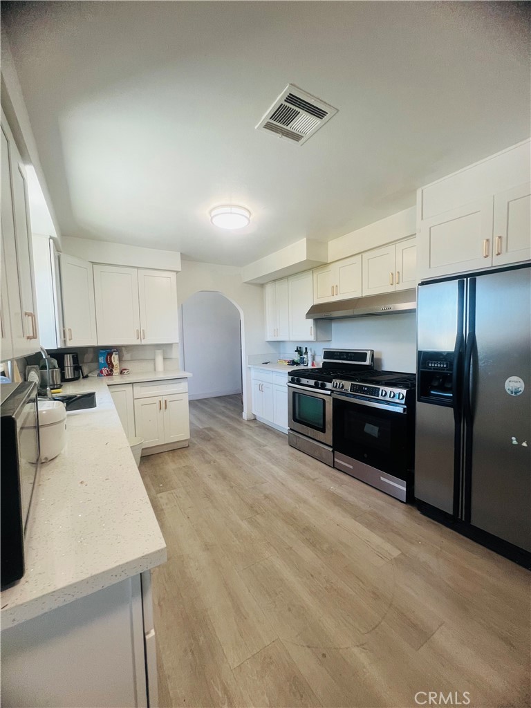 556 W Campus View Property Photo 6