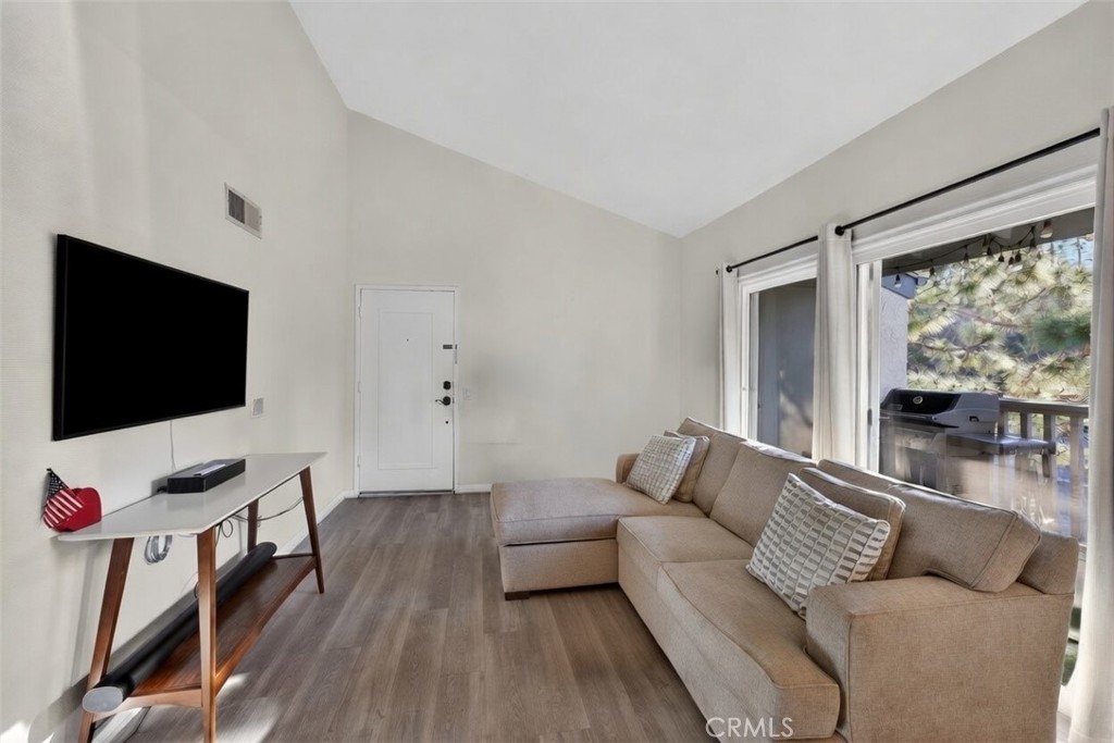 1627 Brea Boulevard Property Photo 3