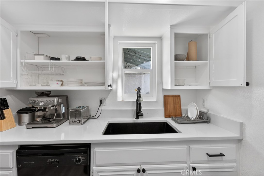 1627 Brea Boulevard Property Photo 12