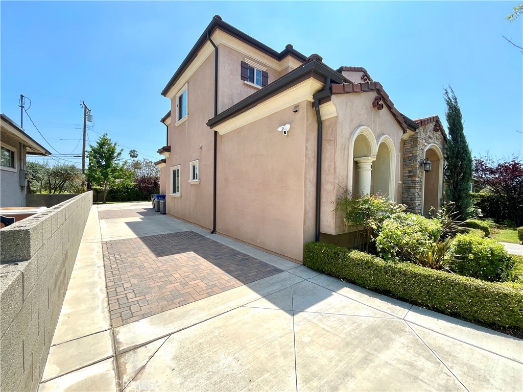 9538 Blackley Street Property Photo 5