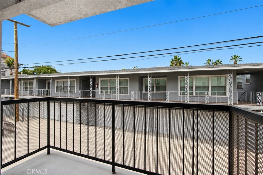 923 E Ocean 5 Property Photo 11