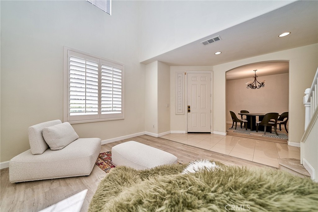 3249 E Drycreek Property Photo 4