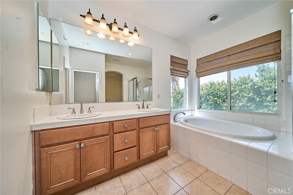 3249 E Drycreek Property Photo 11