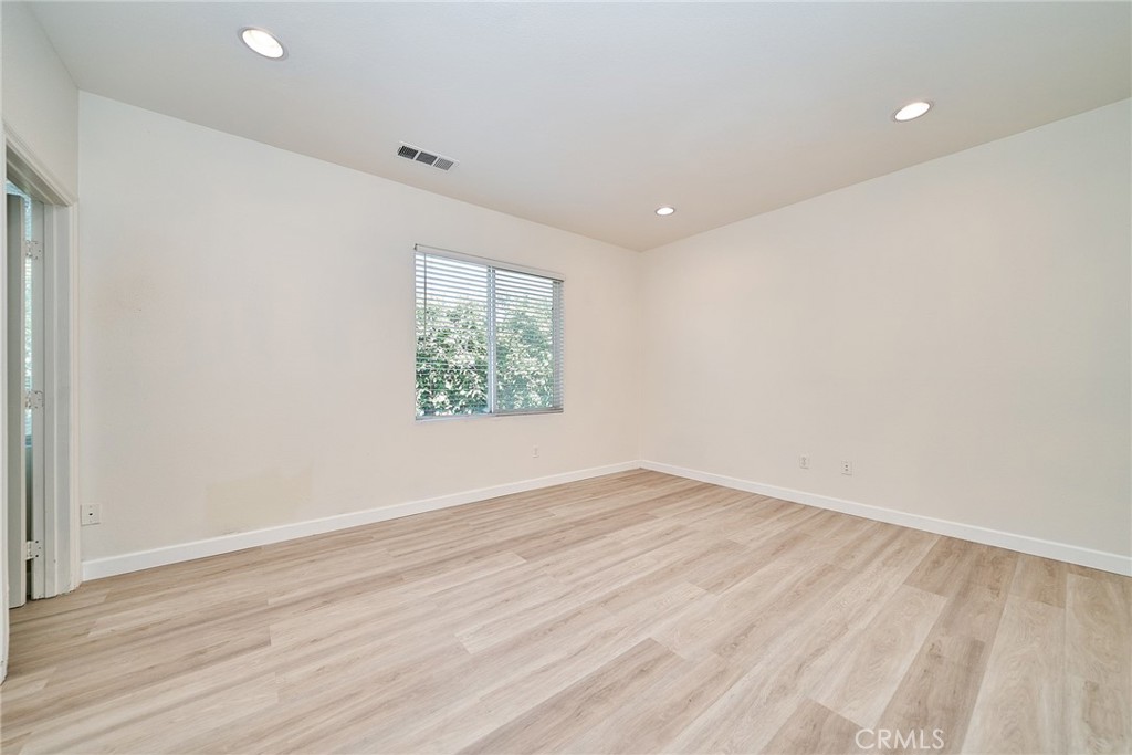 3249 E Drycreek Property Photo 16