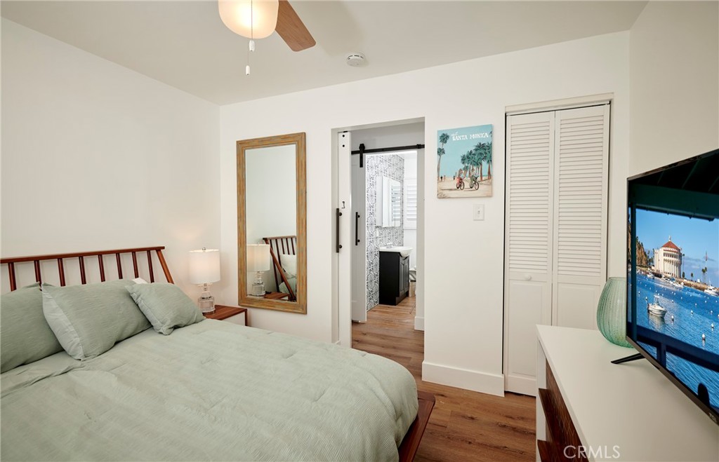 728 Euclid D Property Photo 15