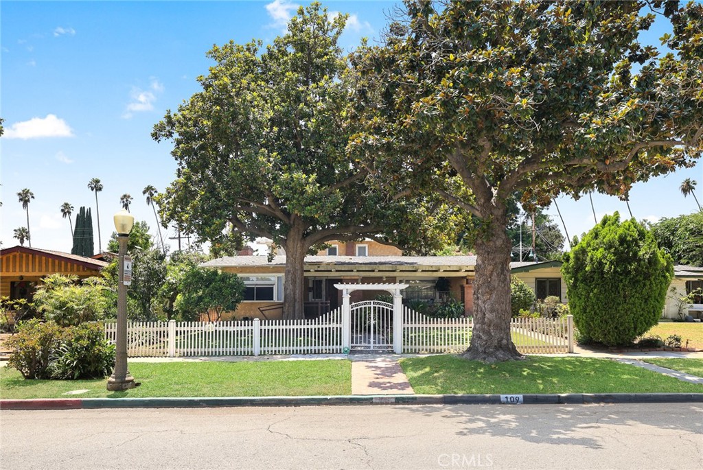 109 S Cordova Street Property Photo 6