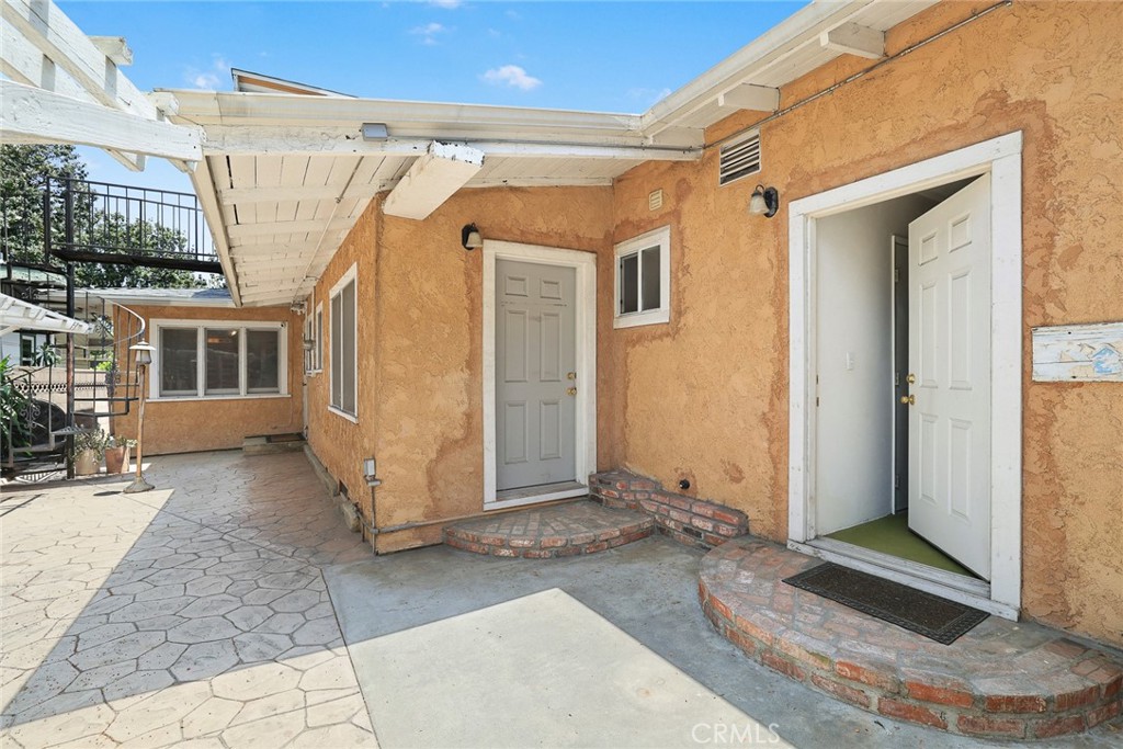 109 S Cordova Street Property Photo 33