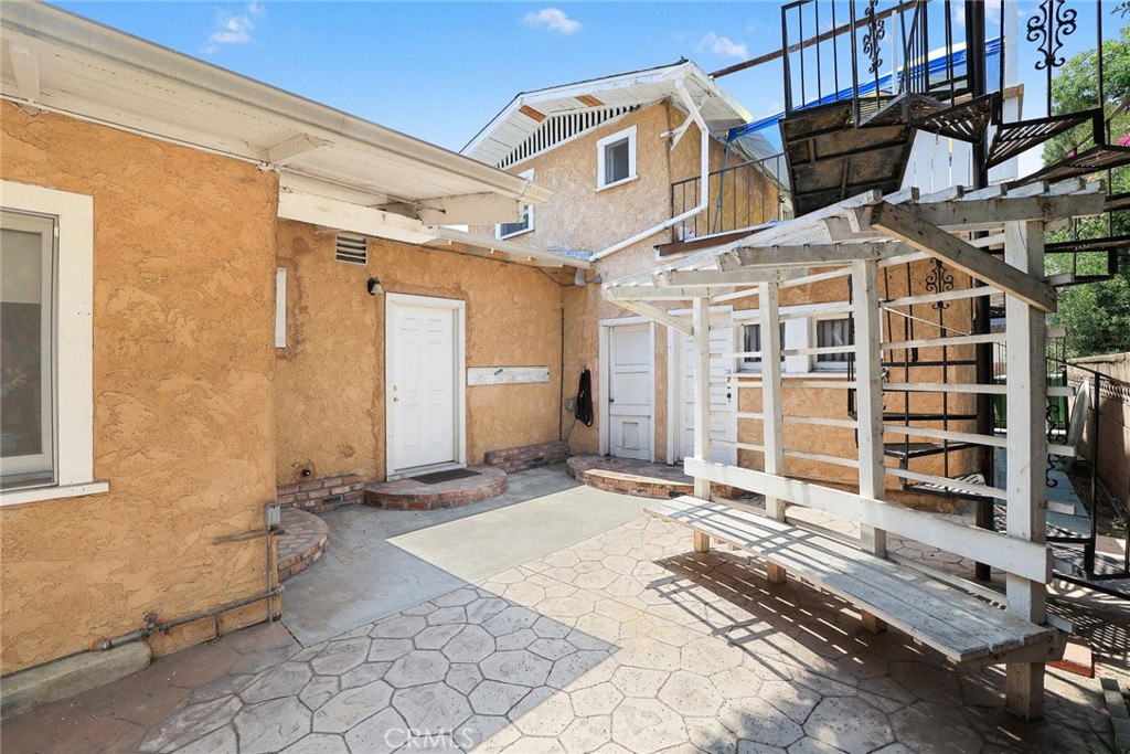 109 S Cordova Street Property Photo 41