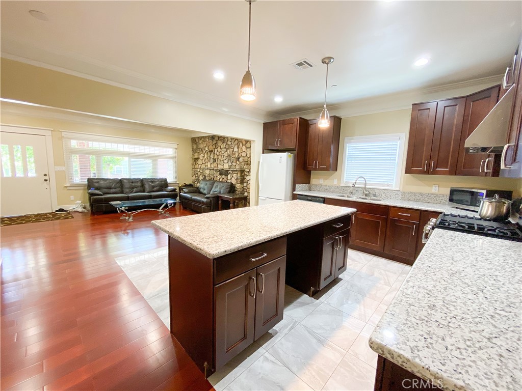 113 Sunset Avenue Property Photo 3