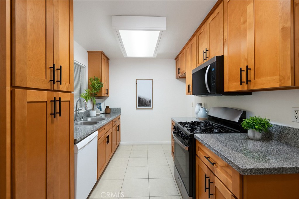 2360 S Diamond Bar J Property Photo 10