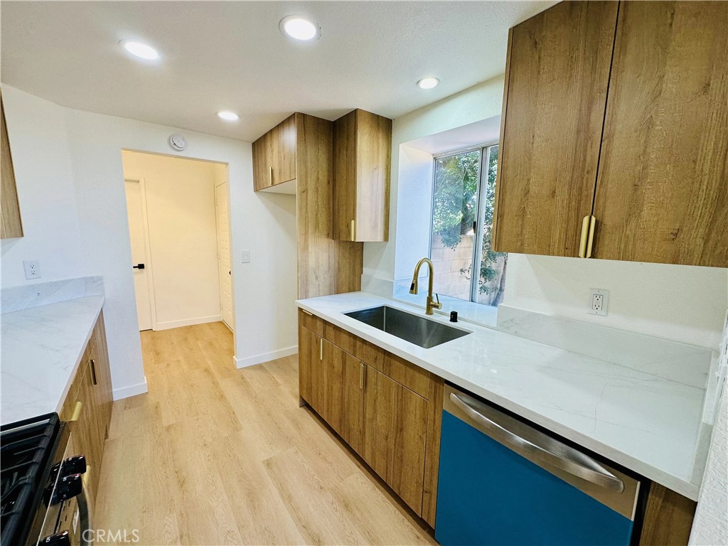 2498 Daybreak Property Photo 5