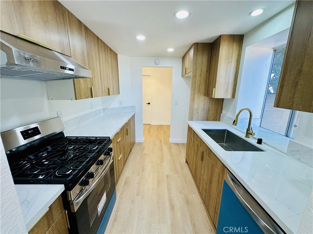 2498 Daybreak Property Photo 7