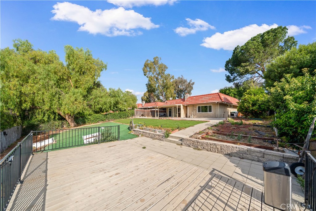 3527 Terrace Drive Property Photo 3