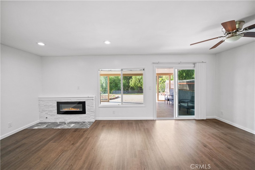 3527 Terrace Drive Property Photo 6